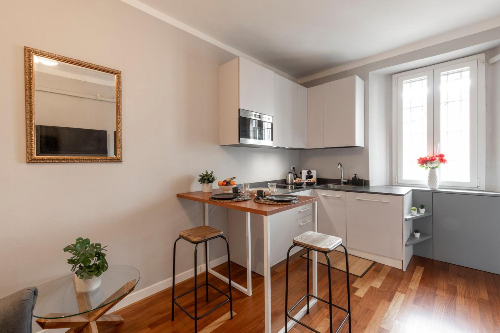 Bnbutler - Buenos Aires 49 - Lungo La Via Dello Shopping Милано Екстериор снимка
